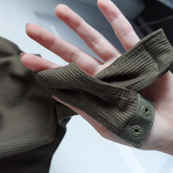 Wild Fable Olive Green Keyhole Bodysuit - Picture 3 of 6